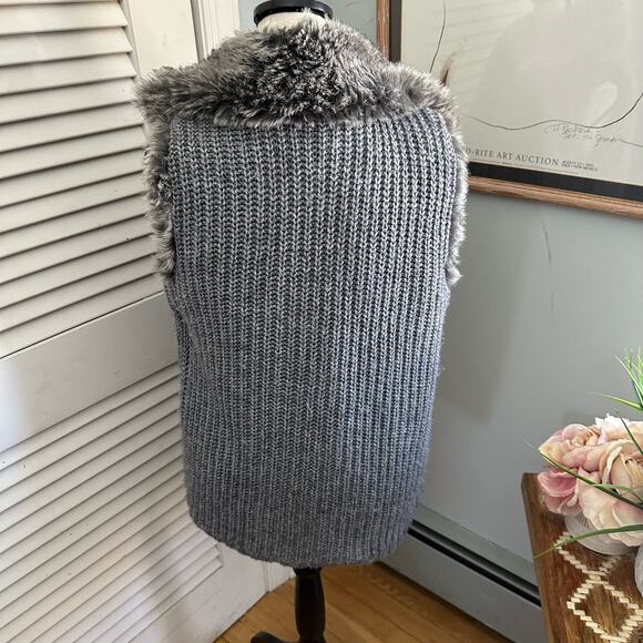 ZARA Womens Sweater Vest Medium Gray Faux Fur Lined Open Front Boho Penny Lane - Picture 6 of 9